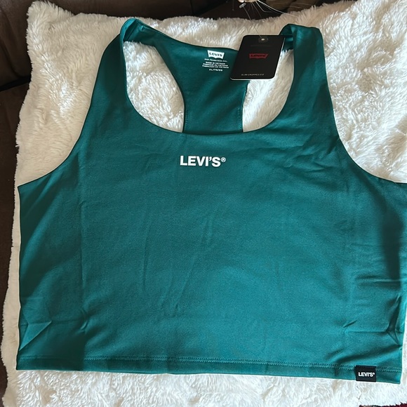 COPY - 🎀New Levi's Cropped top🎀 - Picture 1 of 4